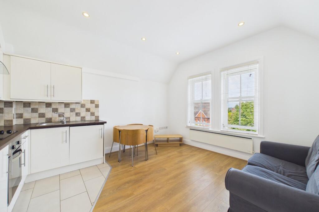 Alexandra Road, Reading, Berkshire, RG1 - Vista 4