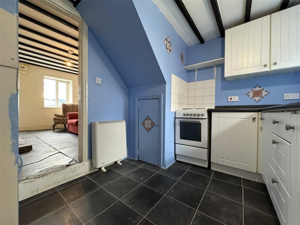 House in Powys, Glantwymyn - More