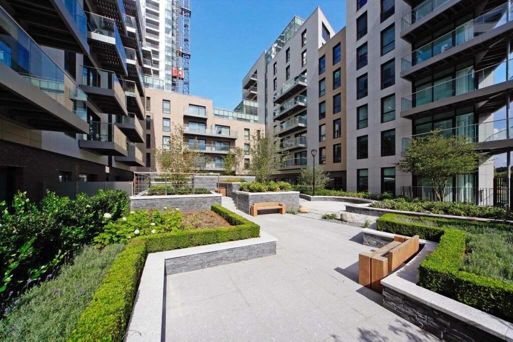 Apartment in London - View 2