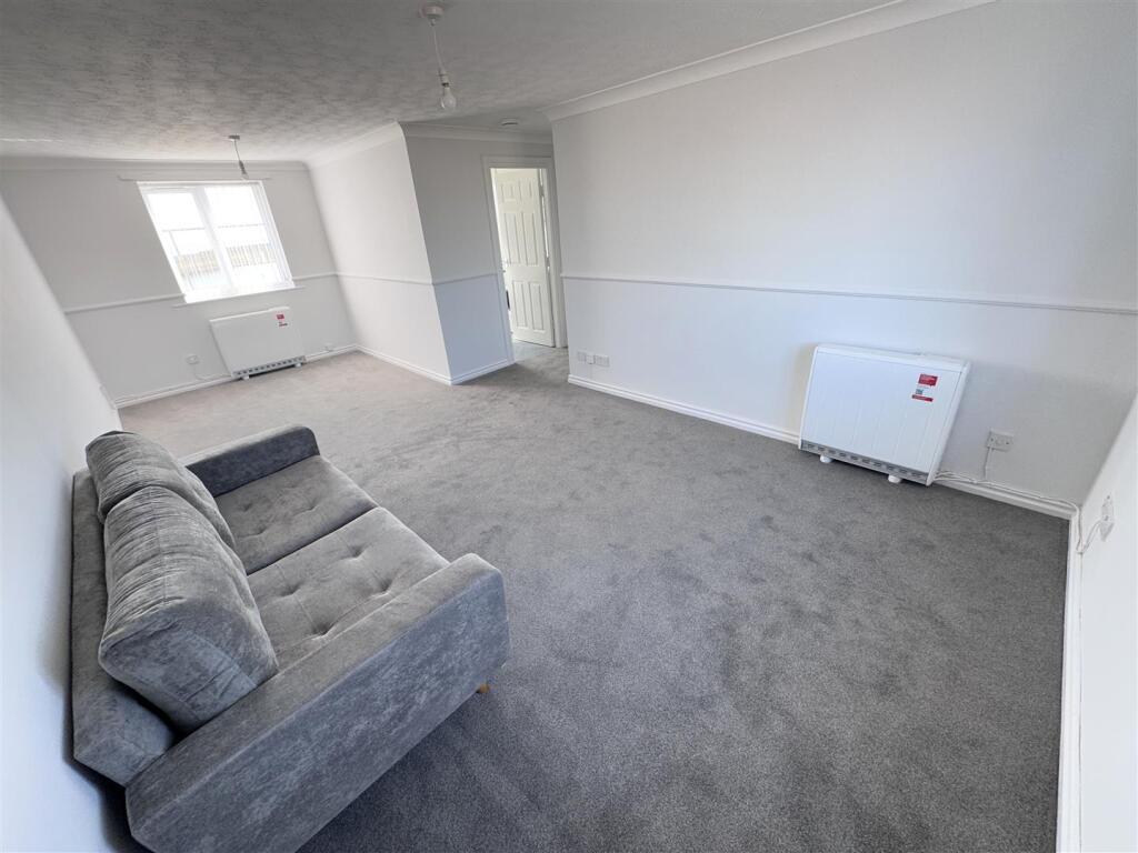 Apartment in Hartlepool, Stranton - View 4