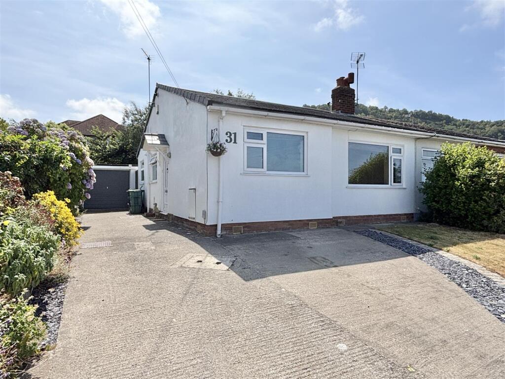 Main image of property: Lon Derw, Abergele, LL22