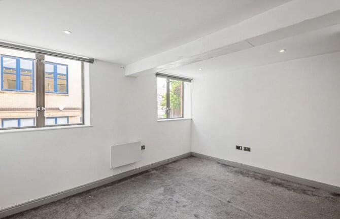 Apartment 5, L I V, George Street, Bradford, BD1 5AA photo 4