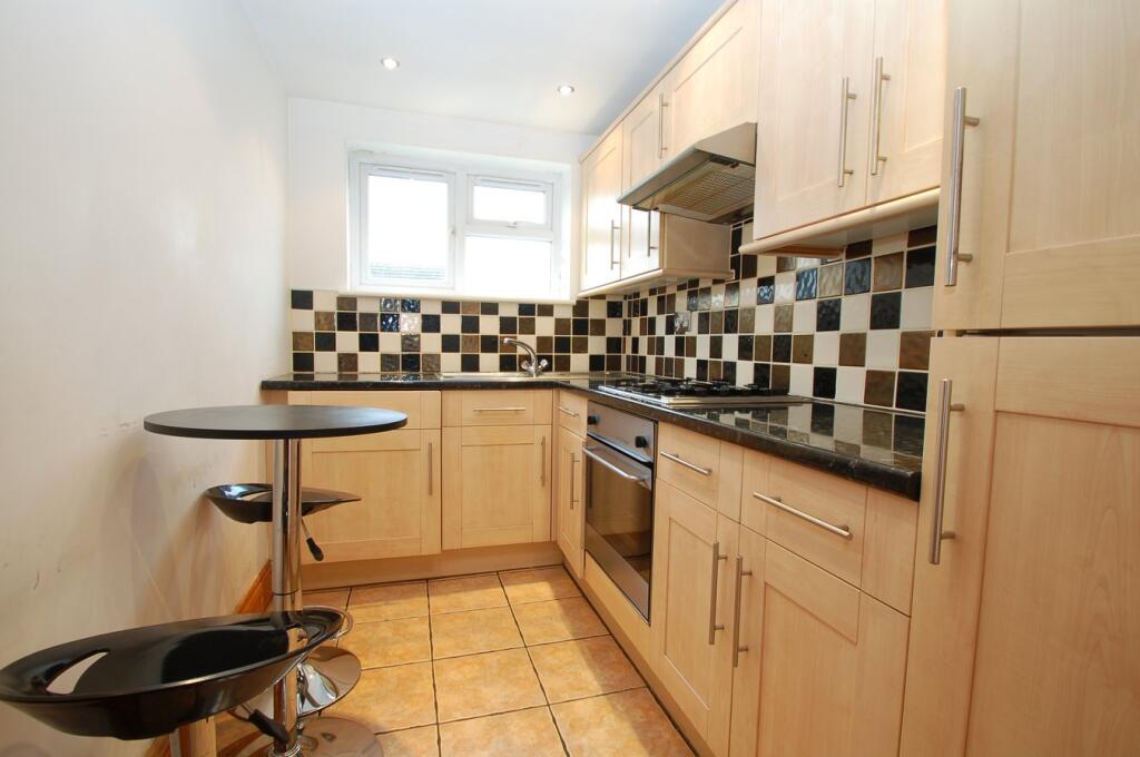 Terrace Road, Walton-on-Thames, KT12 - View 2
