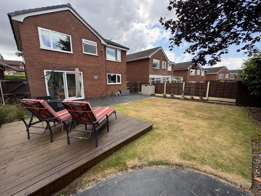 House in Oldham - View 4
