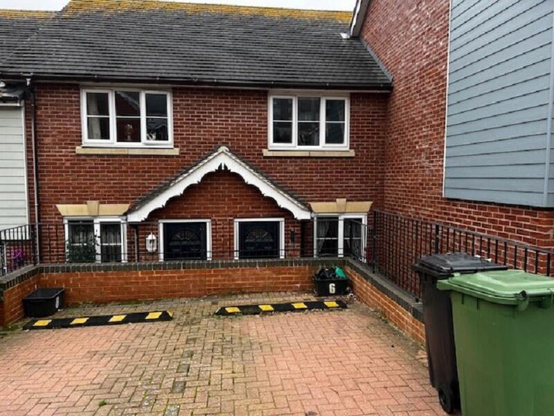 House in Tonbridge - View 2