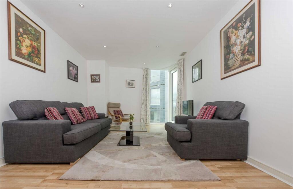 Apartment in London, Vauxhall - More