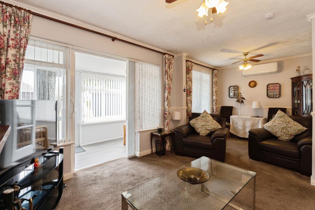 House in Castle Point, Essex - View 4