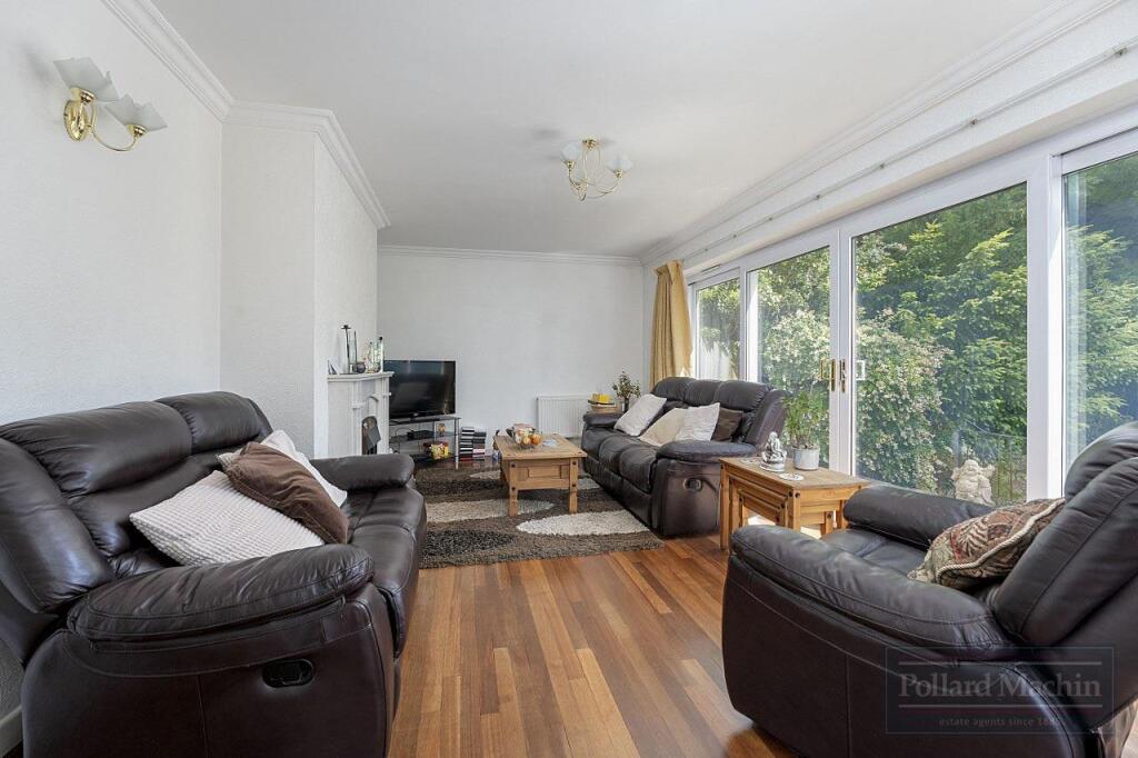 House in Croydon - More