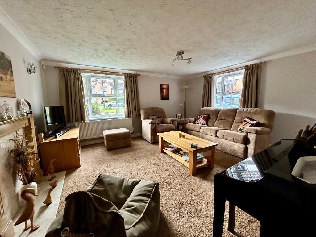 Moorland Close, SO45 photo 3