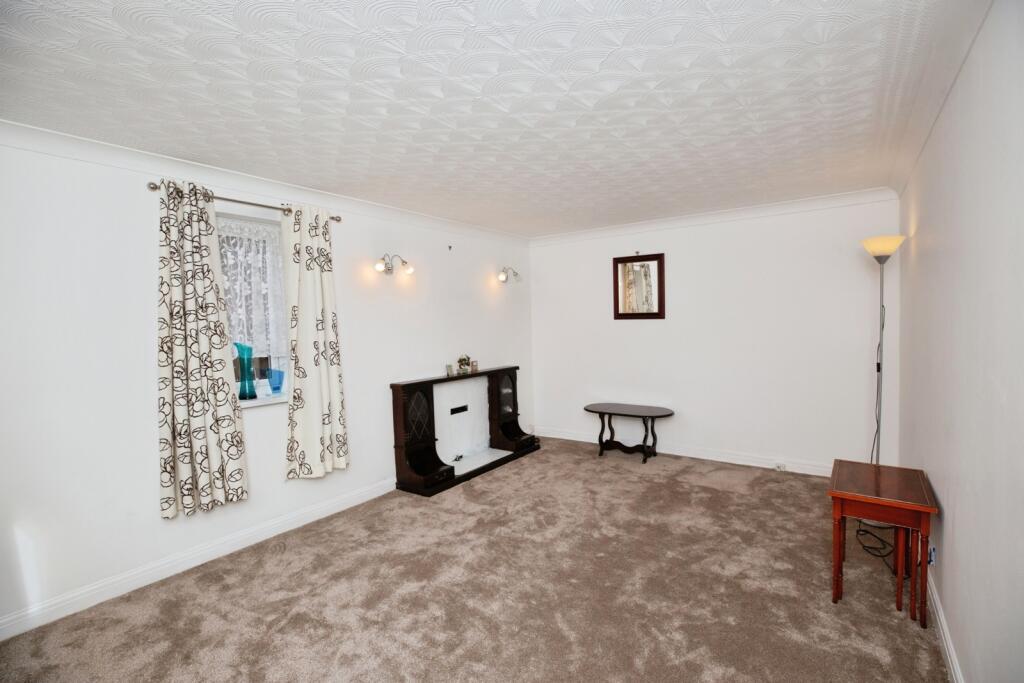 House in Doncaster - View 2