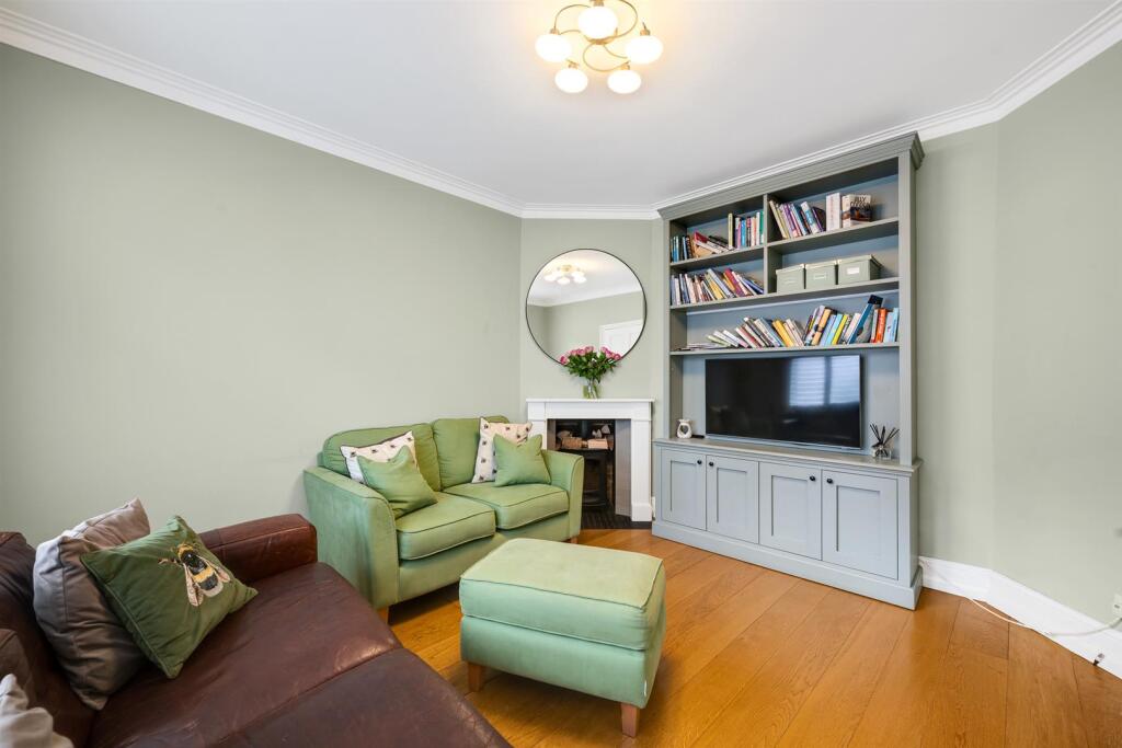 House in Bromley - View 4