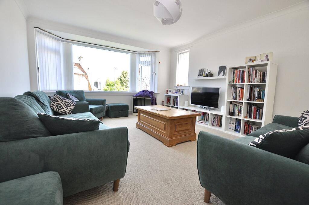 Flat B, 1 Yerton Brae, West Kilbride, KA23 9HQ photo 2