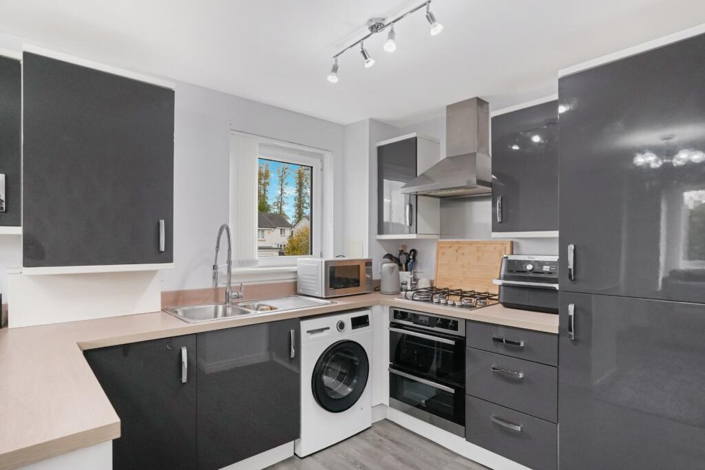 Apartment in Paisley, Renfrewshire - View 4