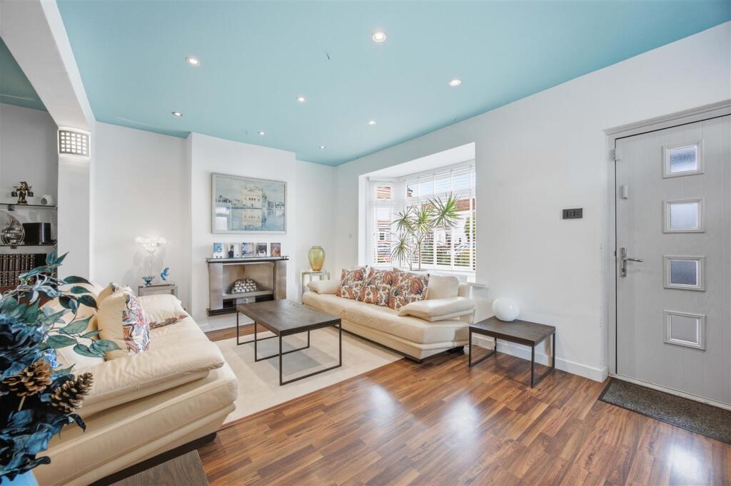 House in Southall - View 3