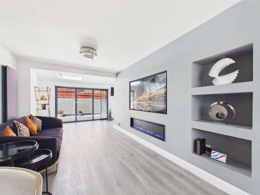 Southcliffe Road, Carlton, Nottingham - View 3
