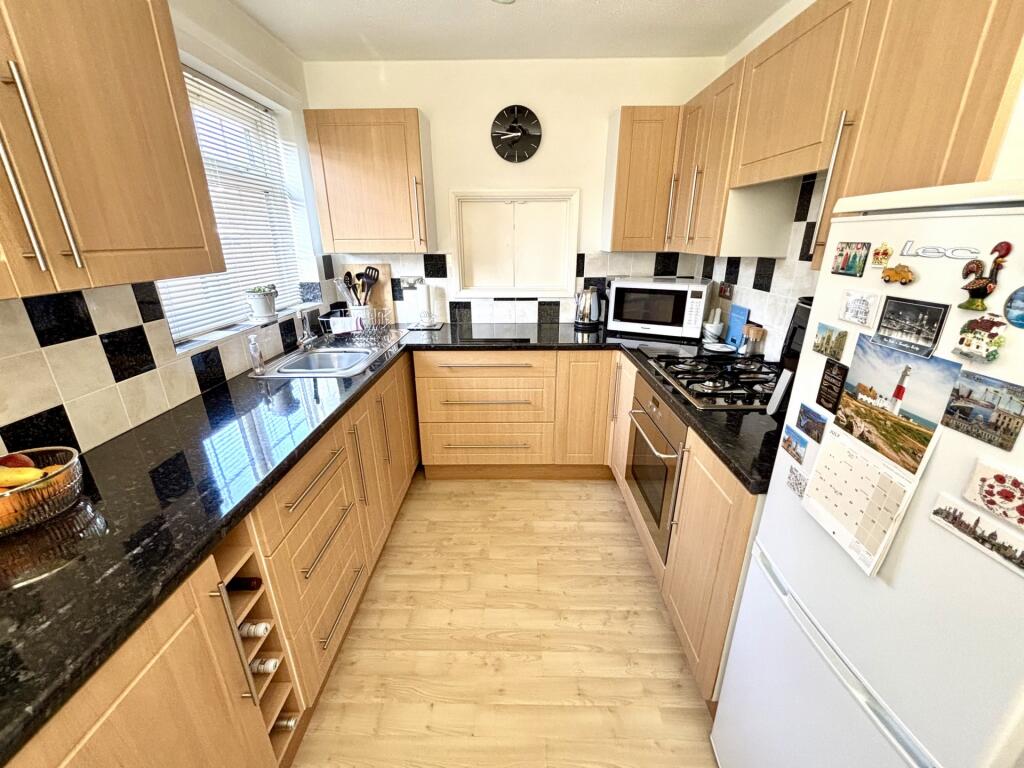 Hillborne Gardens, Yeovil, BA21 photo 5