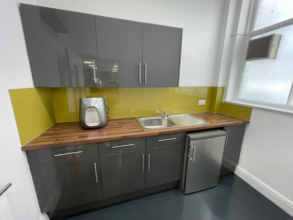 11 Waterloo Place  Kitchen.jpeg