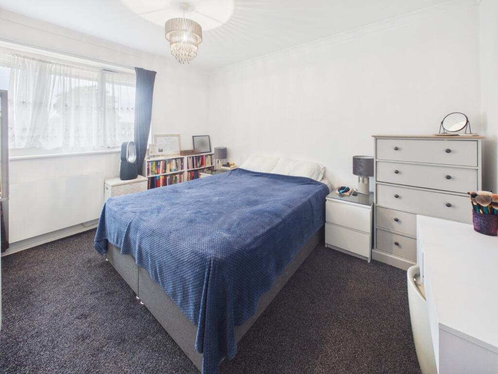 Apartment in Slough, Langley - View 4