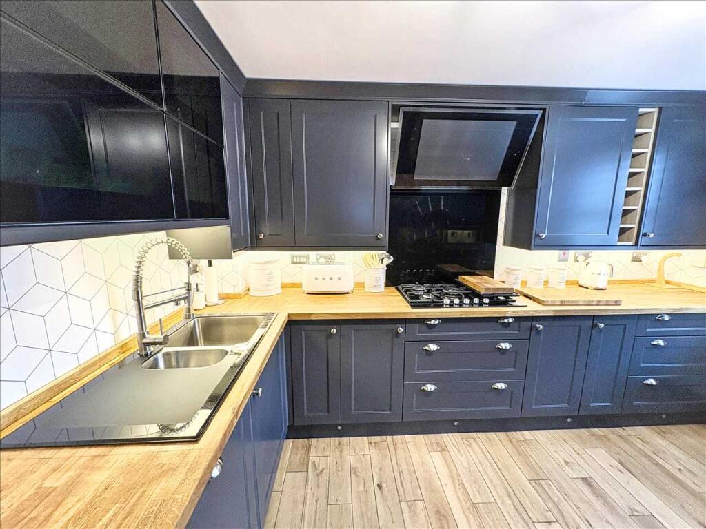 House in Nottingham - View 2