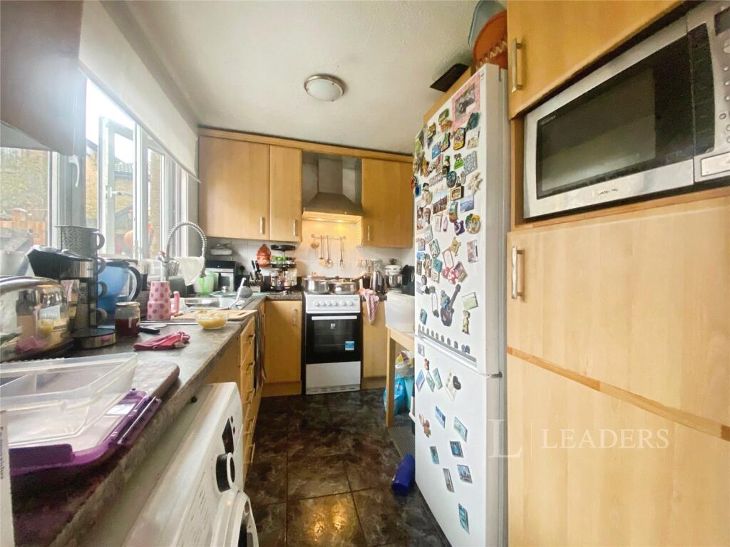 Carnaby Close, Godmanchester, Huntingdon photo 4