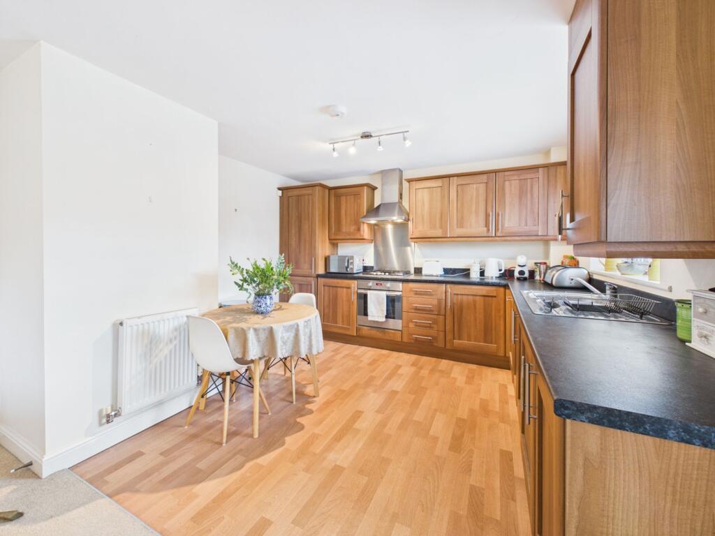 Ty'r Llwyfen Ewloe Heath, Buckley - CH7 photo 2
