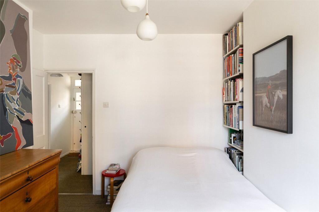 Apartment in London - More