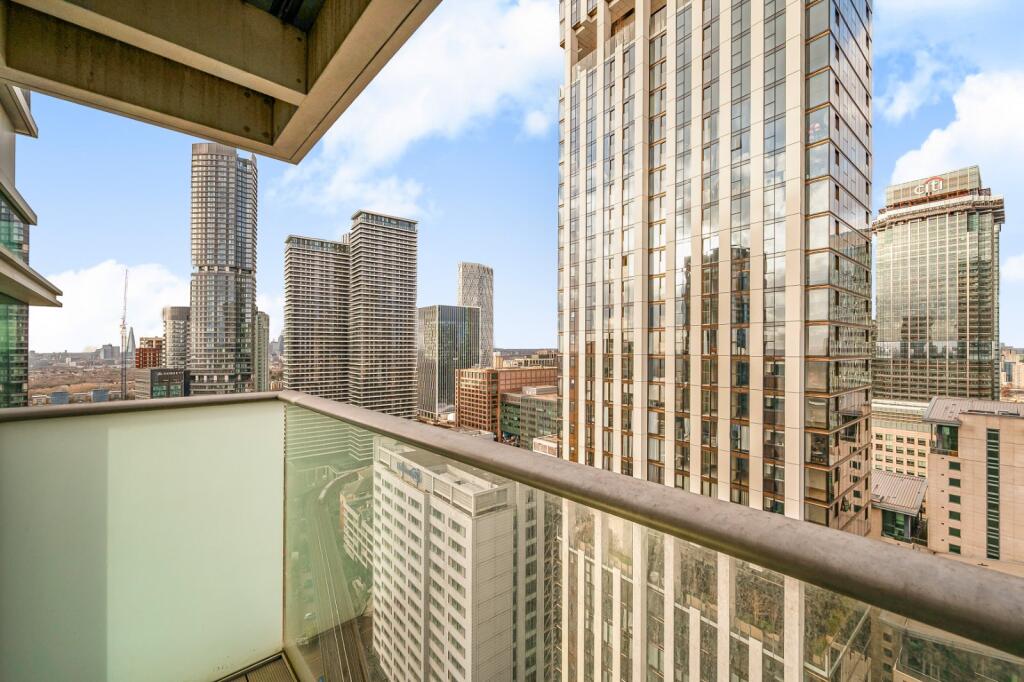 Apartment in London - View 3