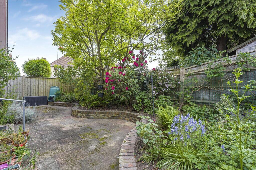 House in Bromley - View 3