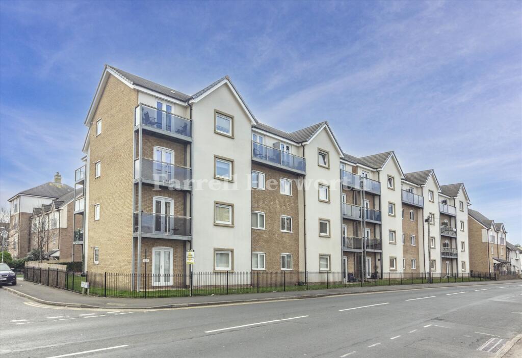 2-bed flat on Egret Housemears Beck Close, Mears Beck Close, Heysham, £110,000
