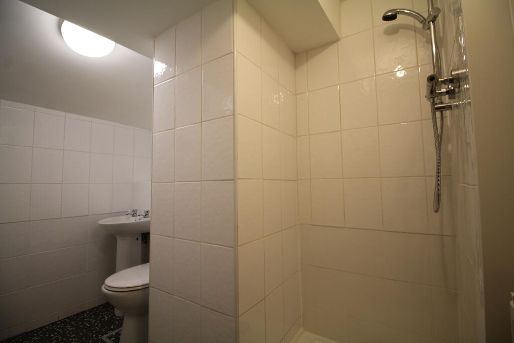 Apartment in Warwick, Sydenham, Royal Leamington Spa - View 5