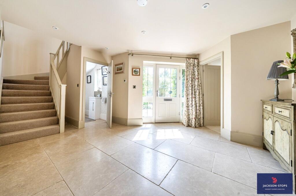 House in Northampton - View 5