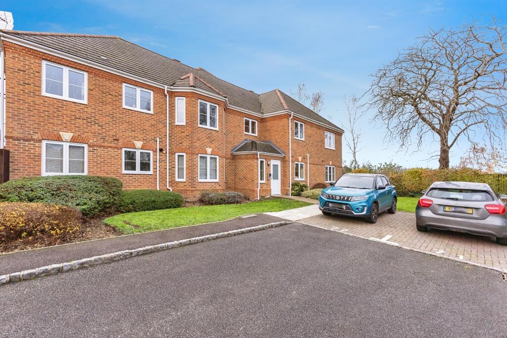 Main image of property: Little Horse Close, Earley, Reading