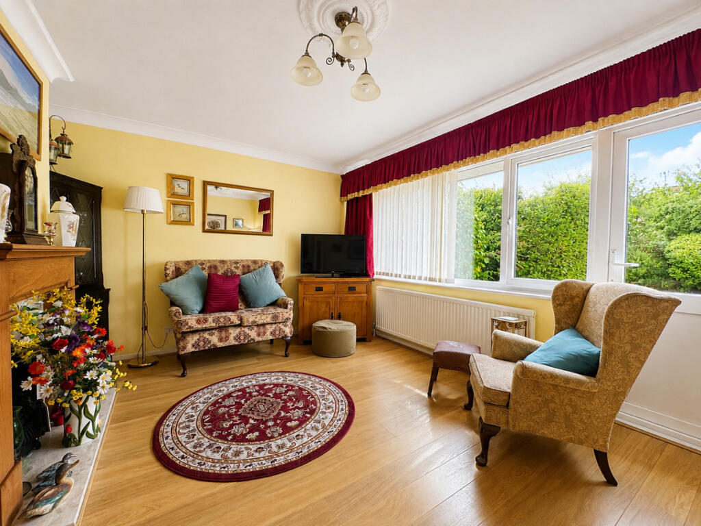 House in Rochford, Hockley - View 4