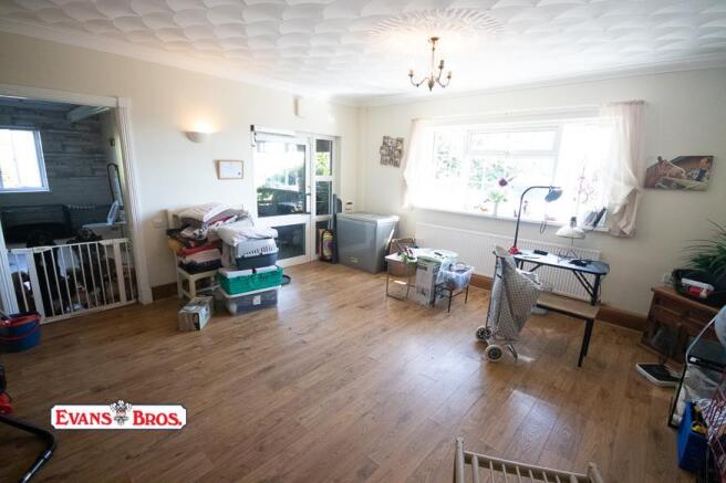 SITTING ROOM