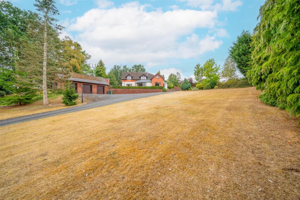 4-bed detached on Castlecroft, Sheepwash Lane, Wolverley, DY11 5SE, £950,000