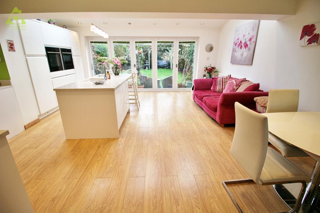 Oldstead Grove, Bolton, BL3 4XW photo 4