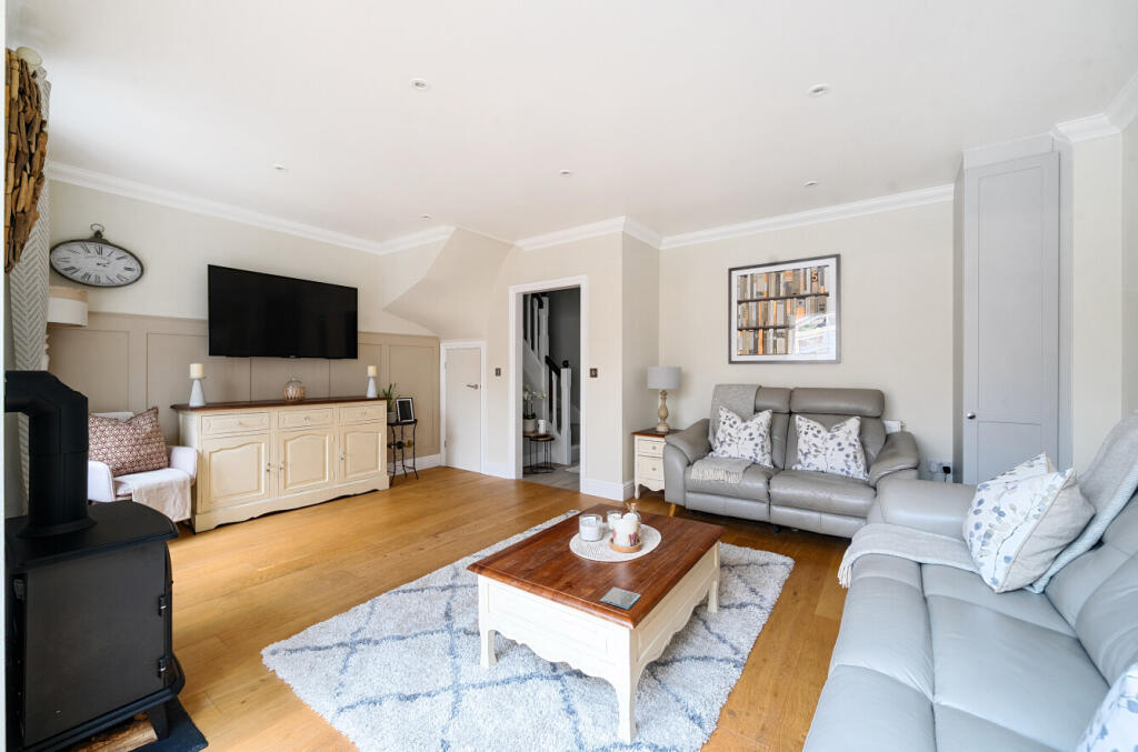 House in Berkshire, Warfield - View 3
