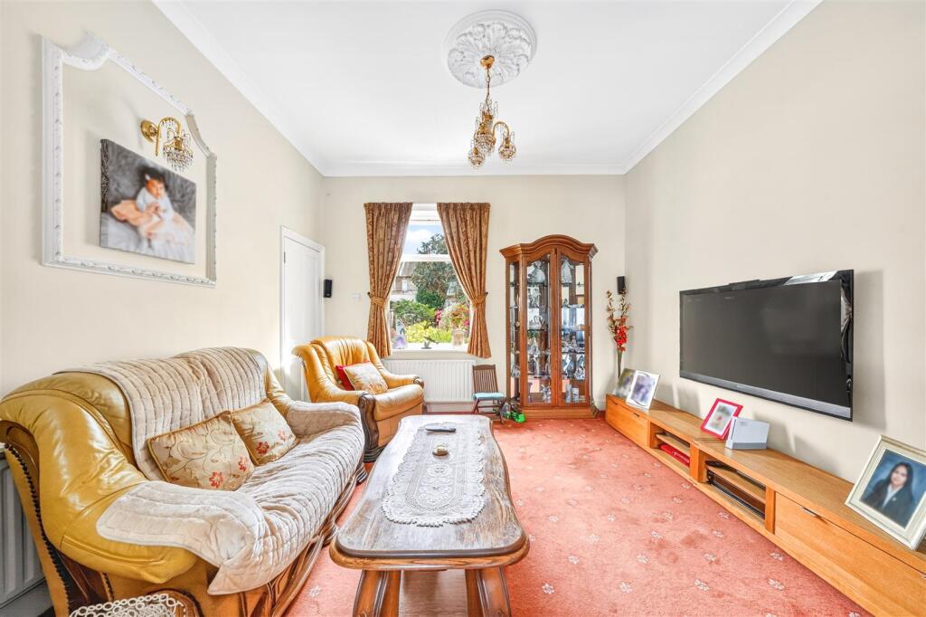 House in Ilford - More