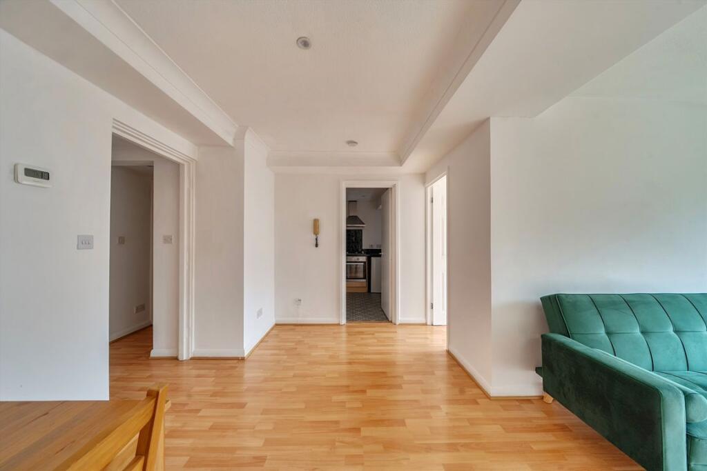 Apartment in Twickenham, Strawberry Hill - View 5