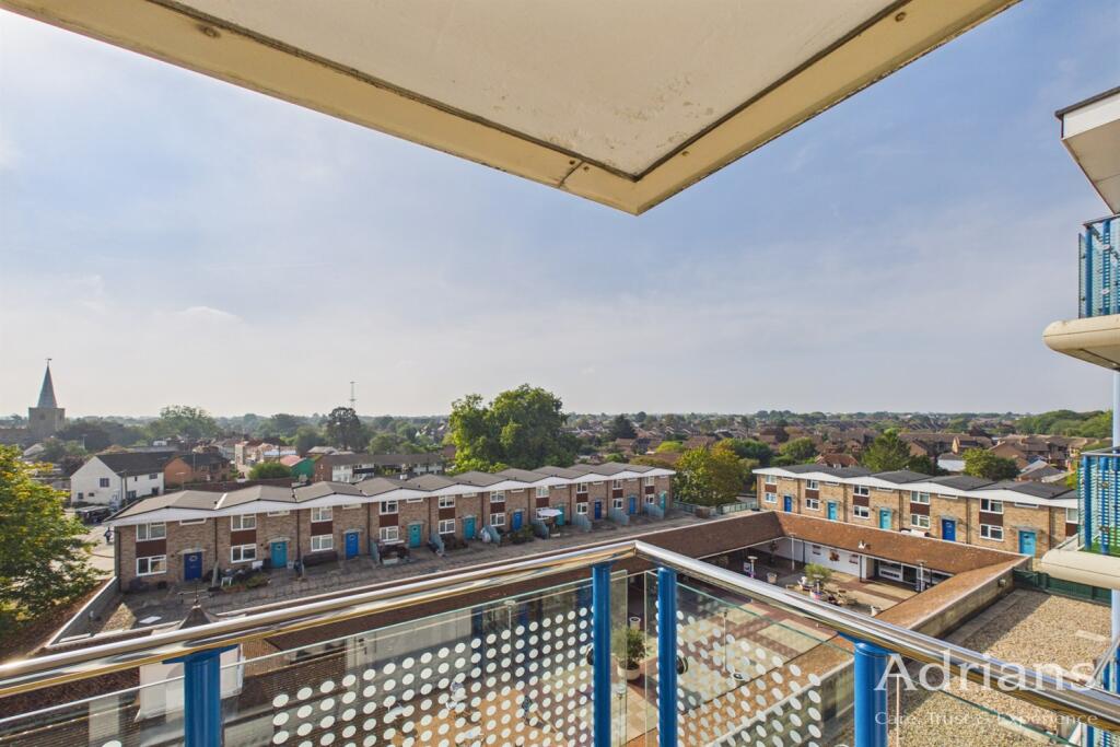 Apartment in Chelmsford, Great Baddow - View 4