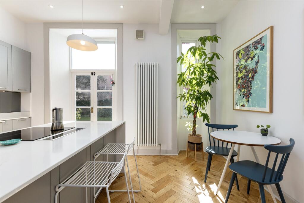 Apartment in Edinburgh, Sciennes - View 5