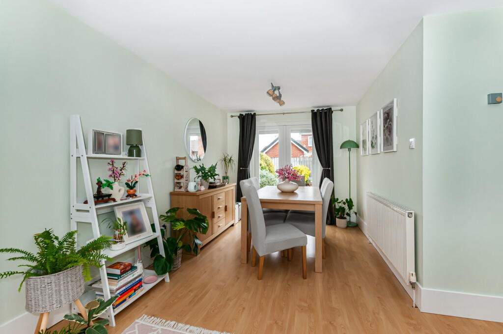 House in Hull - View 5
