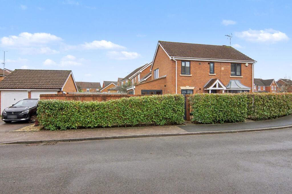 Main image of property: Pheasant Oak, Coventry, CV4