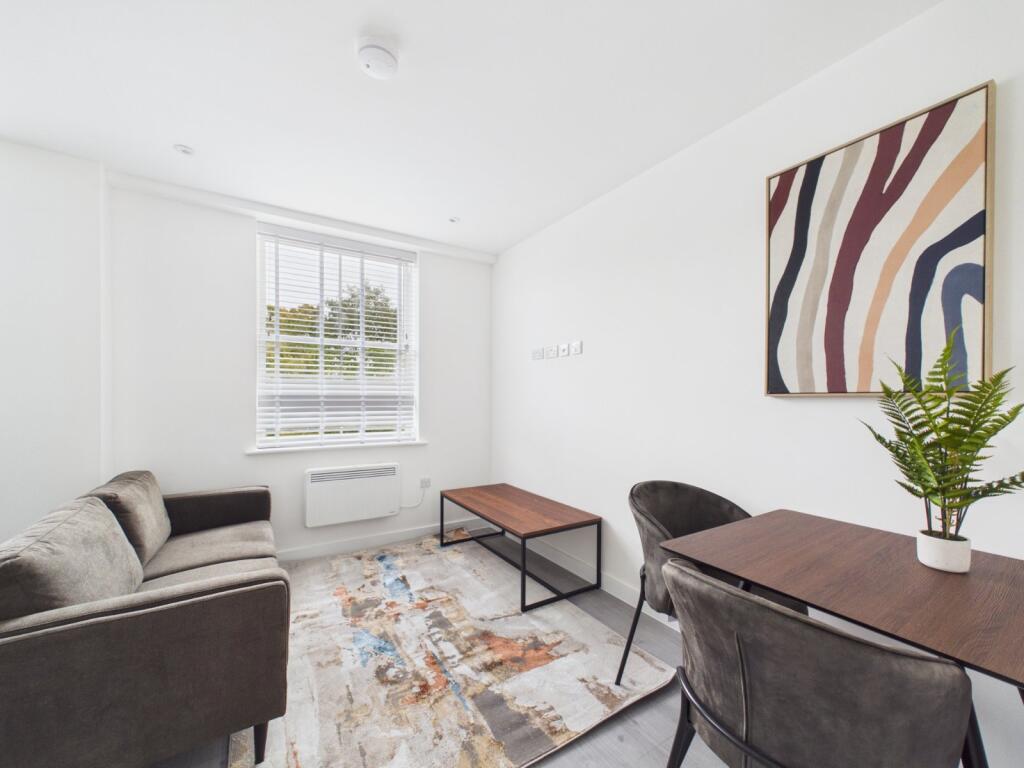 Apartment in Twickenham - View 2
