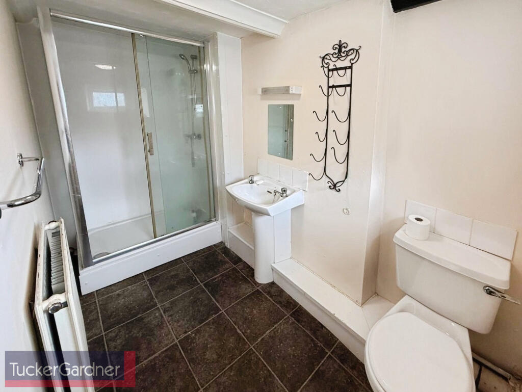 House in Ipswich - View 4