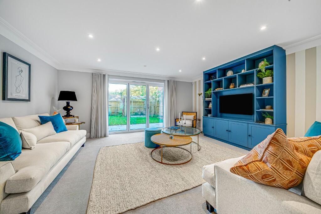 Brookworth Homes - Valewood House, The Vale, Burgess Hill, West Sussex, RH15 photo 4