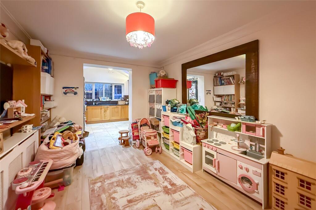 Additional image 3 of Magnolia Close, Park Street, St. Albans, Hertfordshire, AL2