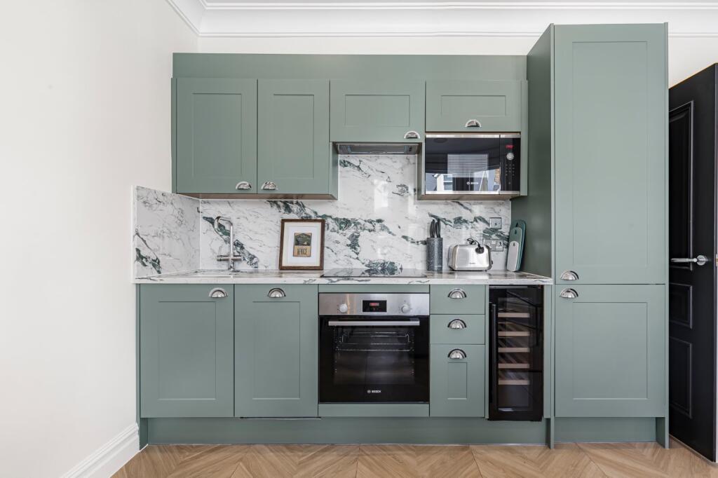 Apartment in Richmond, North Sheen - View 5