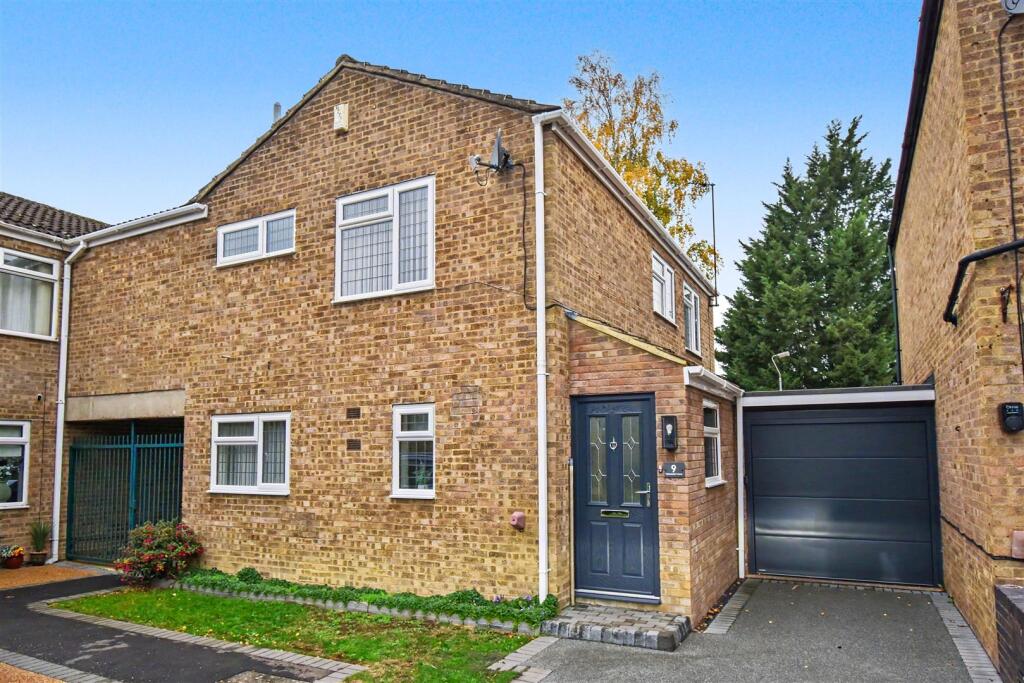 4-bed semi-detached on NN18, Tettenhall Close, Corby, £230,000