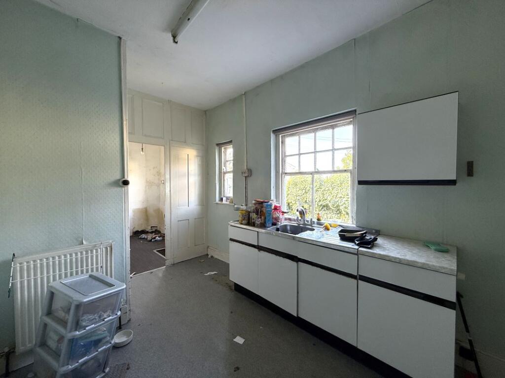 House in Torquay, Torbay - View 4